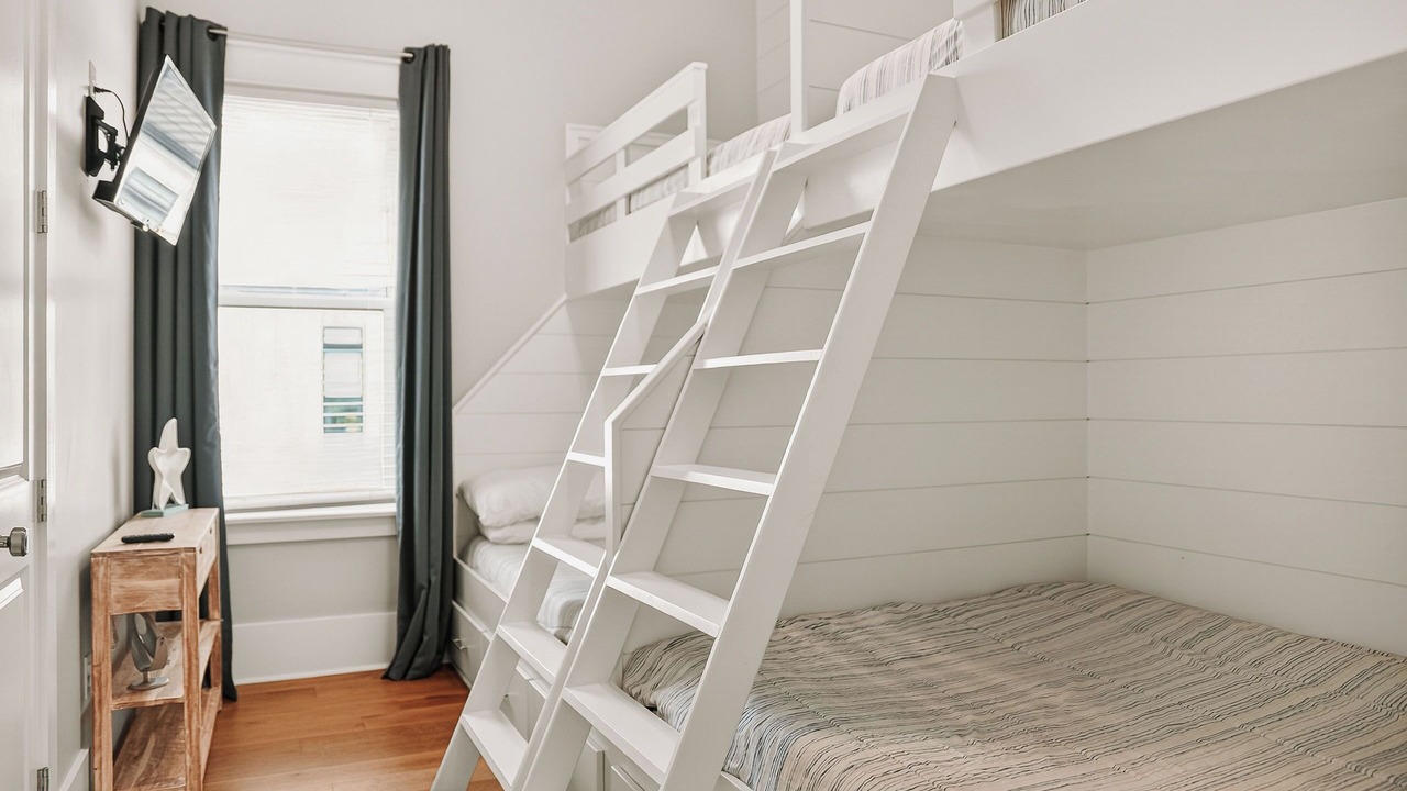 Photo of Bedroom in Gulfport