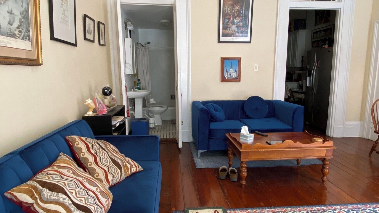 Photo of Livingroom in French Quarter