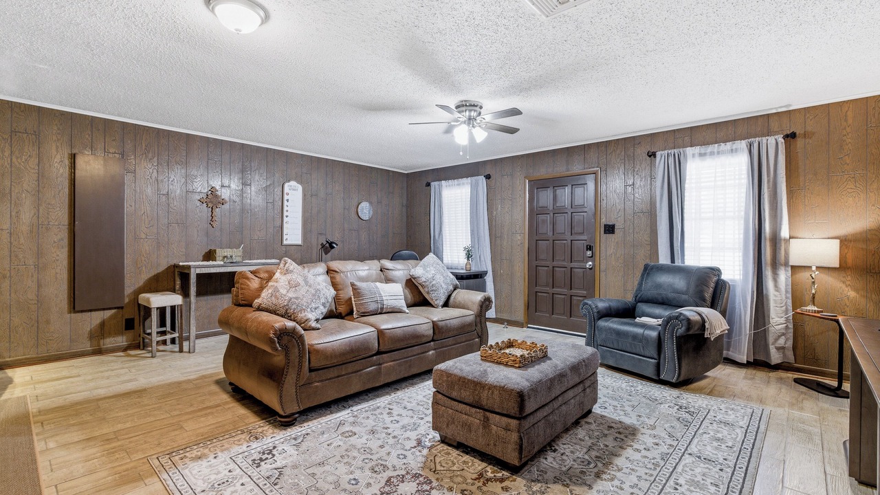 Photo of Livingroom in Monroe