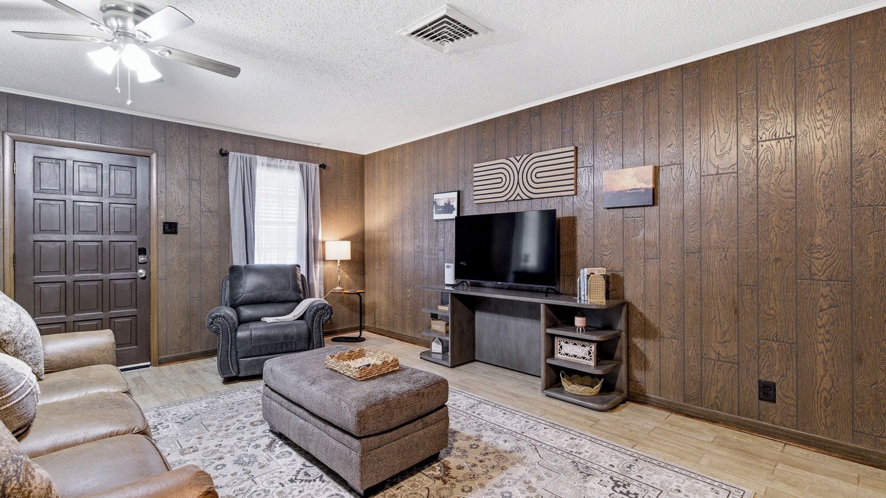 Photo of Livingroom in Monroe