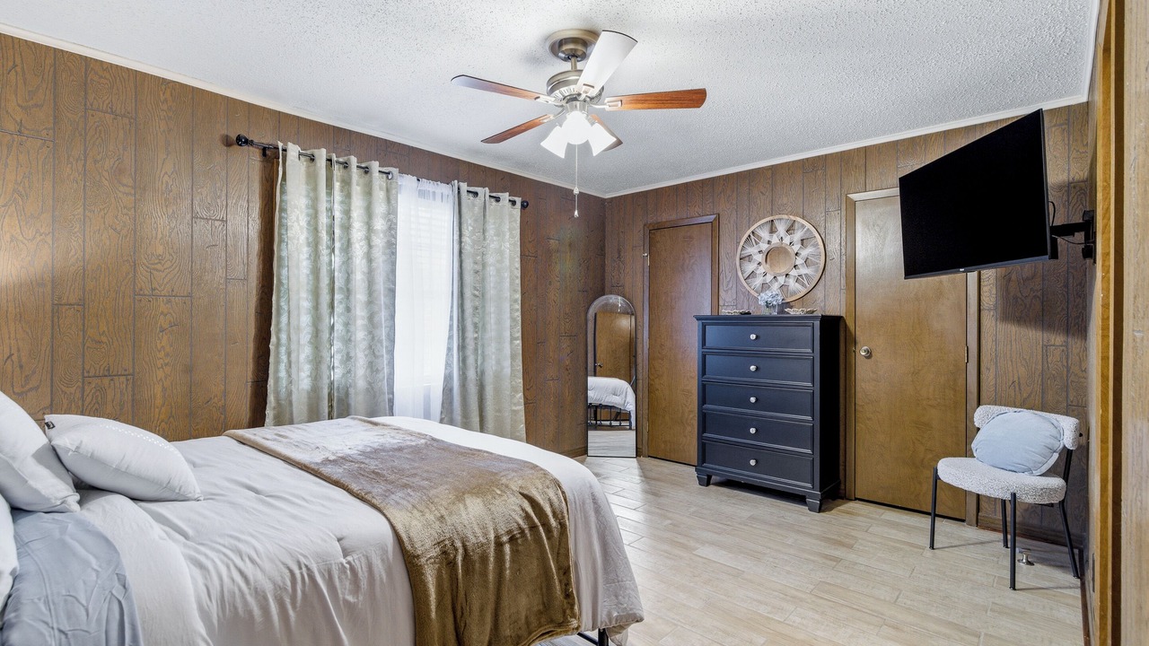 Photo of Bedroom in Monroe