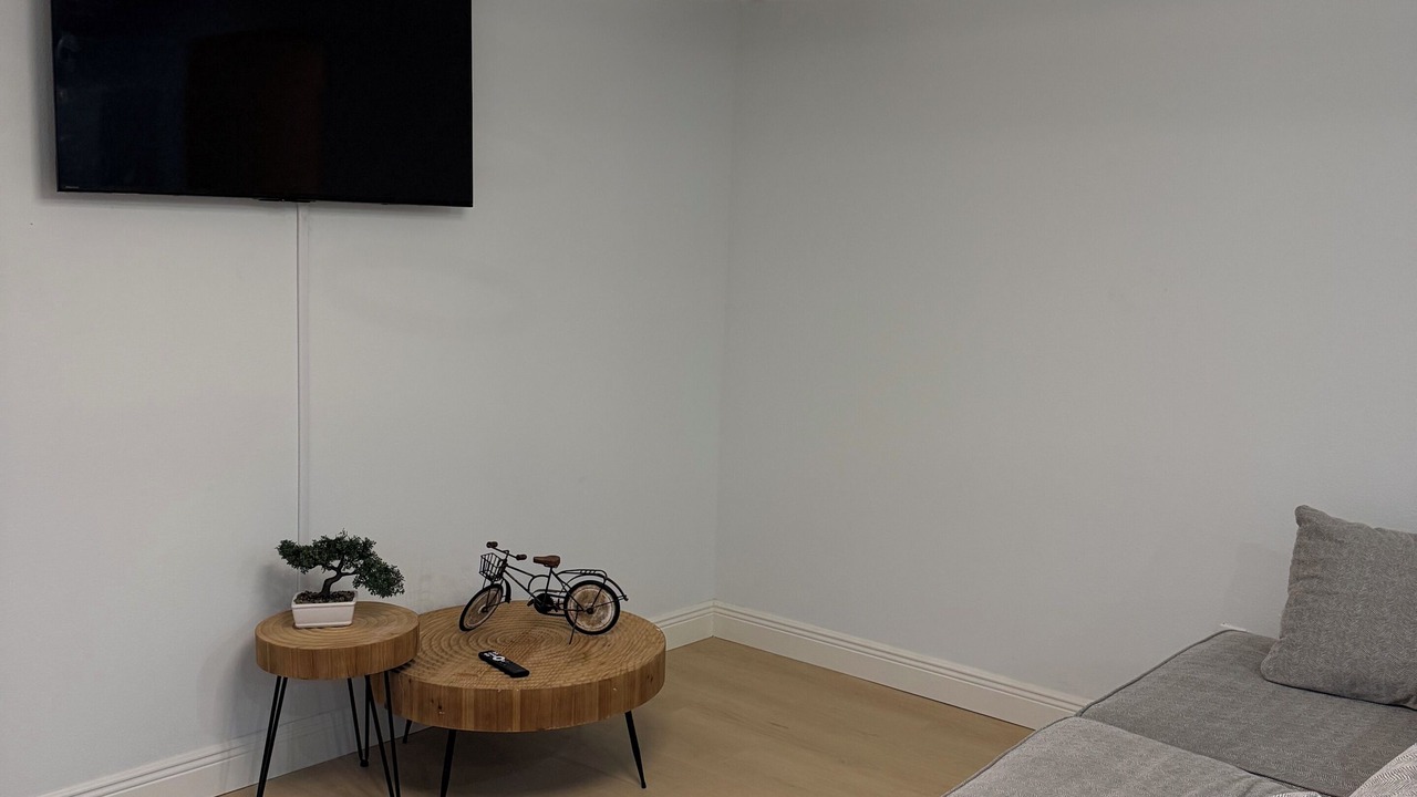 Photo of Livingroom in Pinecrest West Park