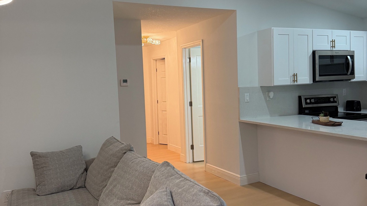 Photo of Livingroom in Pinecrest West Park