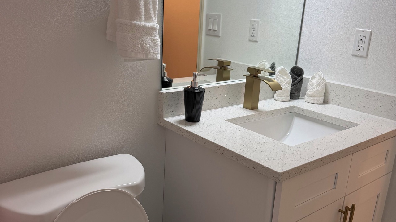 Photo of Bathroom in Pinecrest West Park