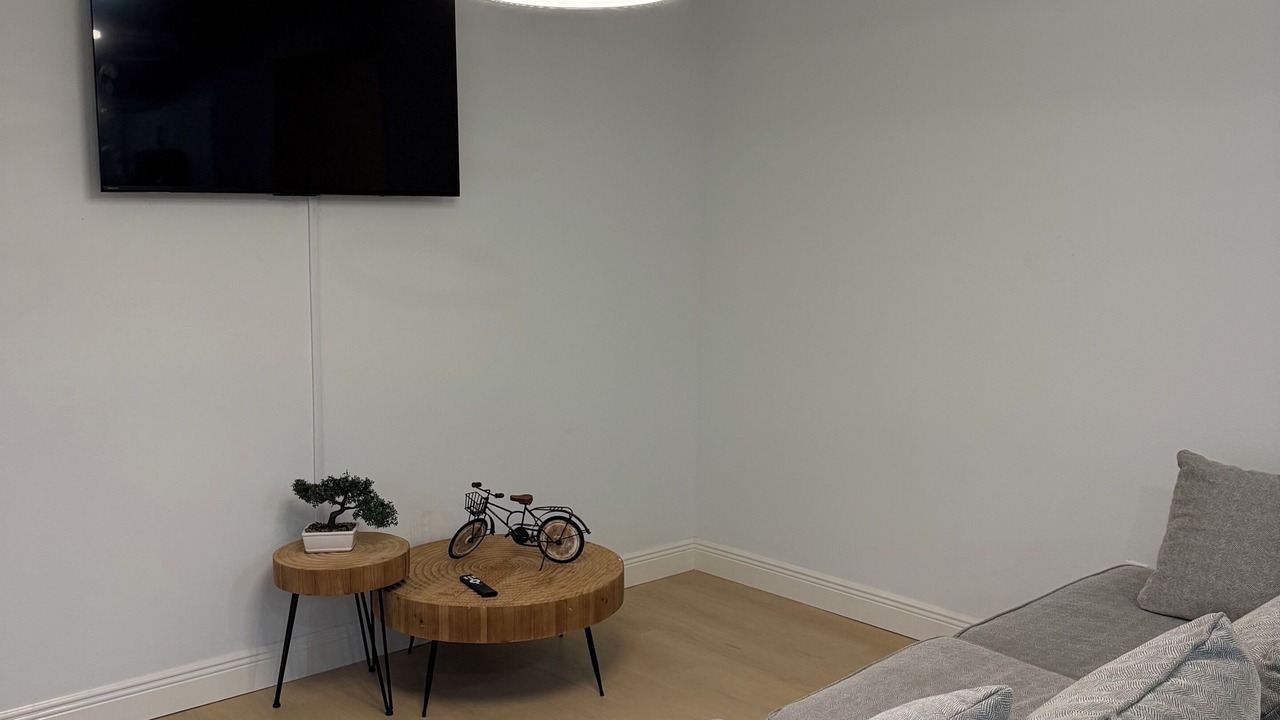 Photo of Livingroom in Pinecrest West Park