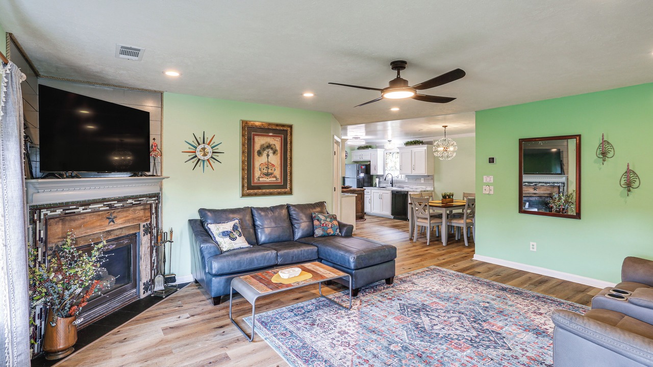 Photo of Livingroom in Tupelo