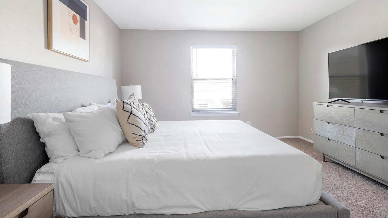 Photo of Bedroom in Homewood