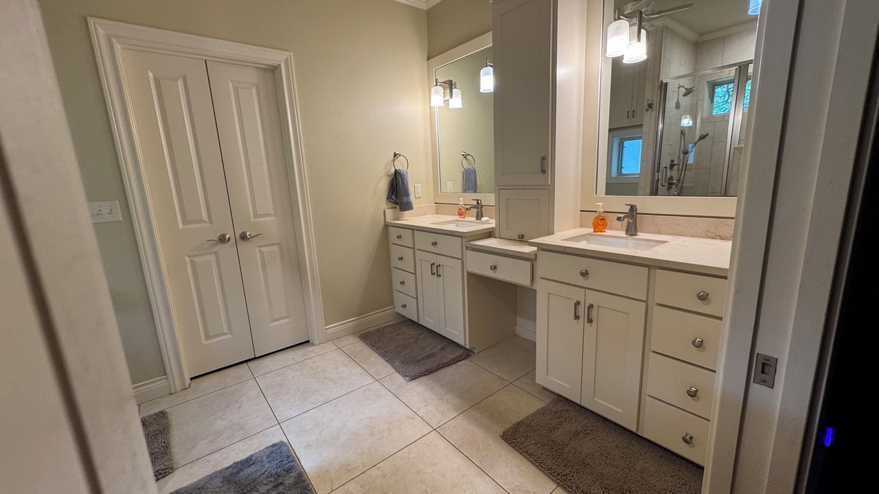 Photo of Bathroom in Holly Lake Ranch