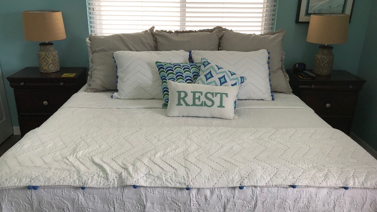 Photo of Bedroom in Surfside Estates