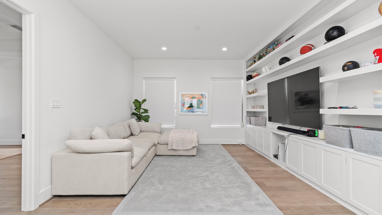Photo of Livingroom in Garden Oaks