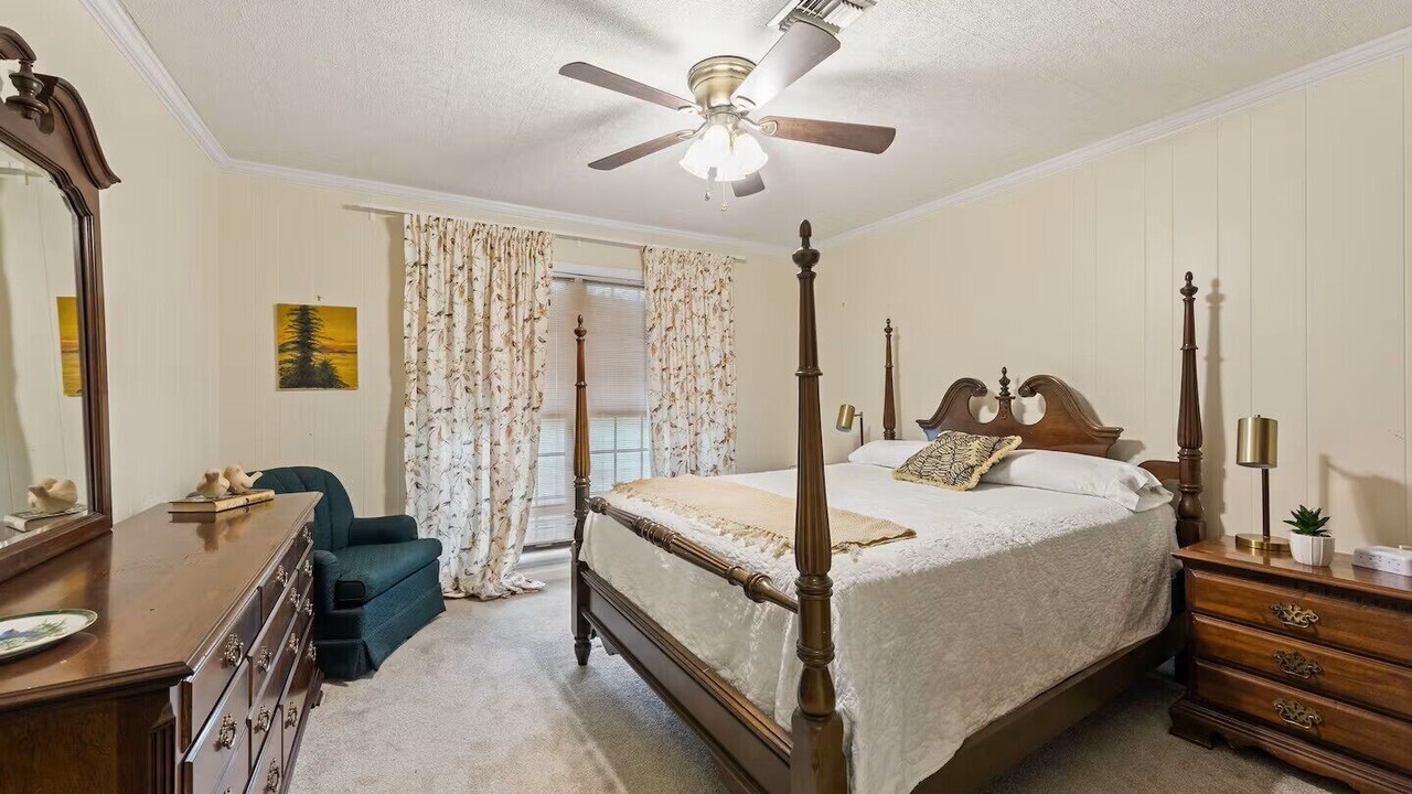 Photo of Bedroom in Broussard