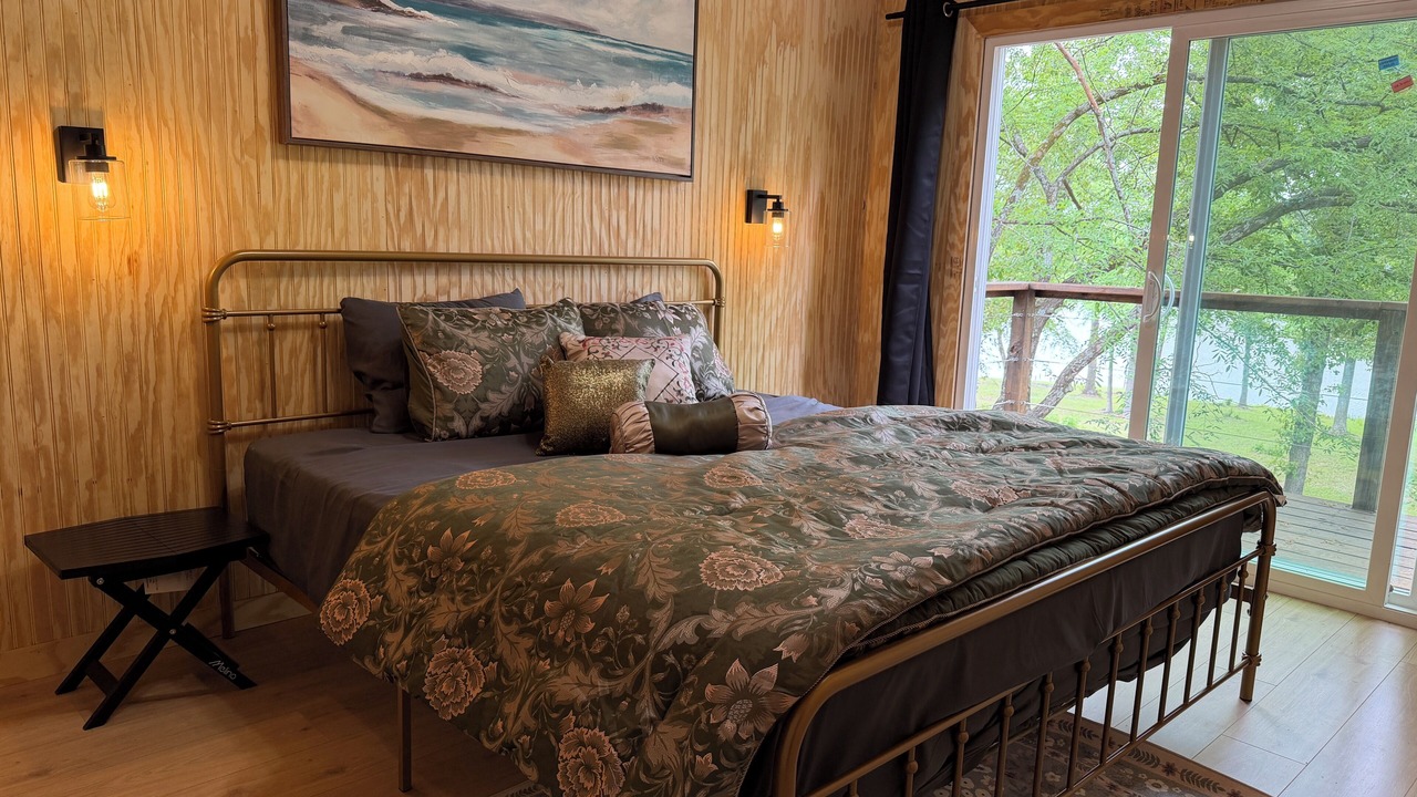 Photo of Bedroom in Alba