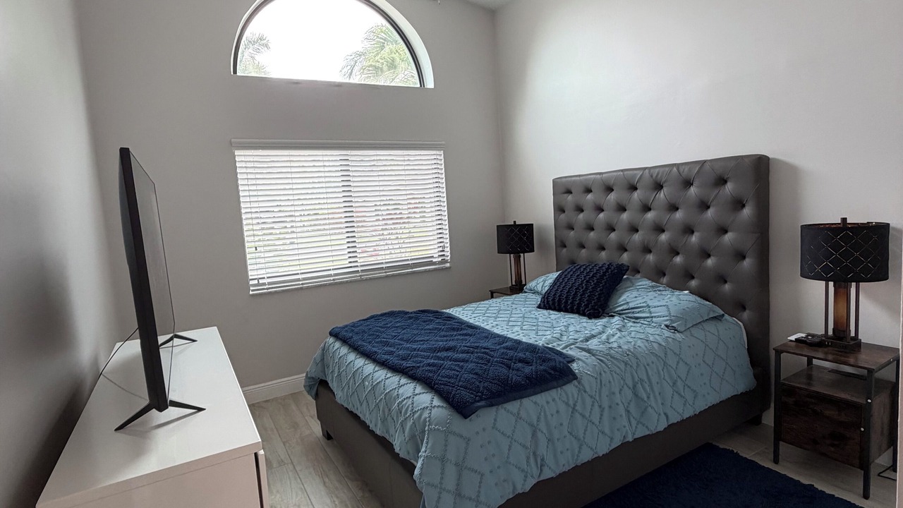 Photo of Bedroom in Sunrise