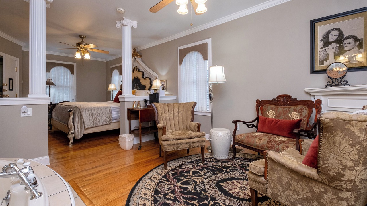 Photo of Bedroom in East of Broadway