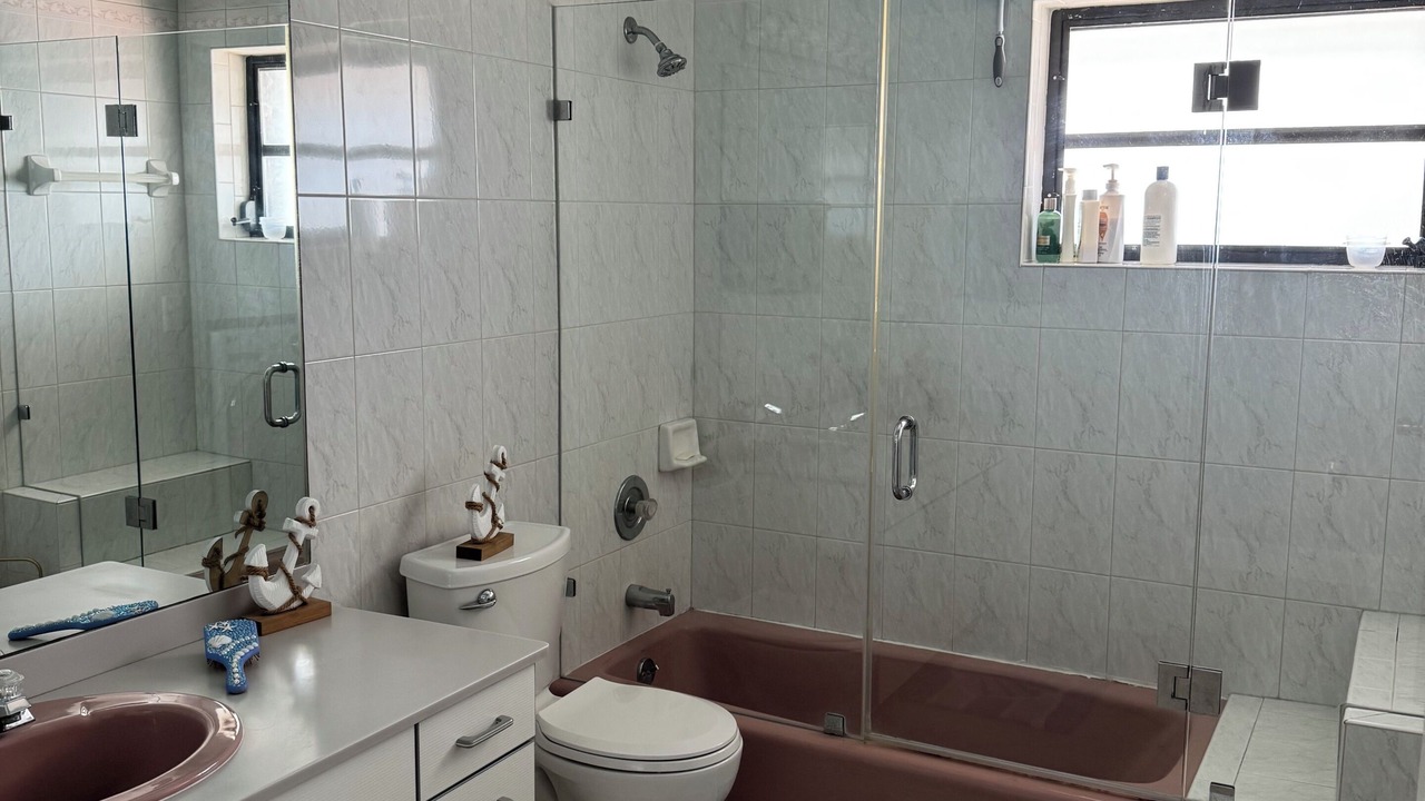 Photo of Bathroom in Long Key