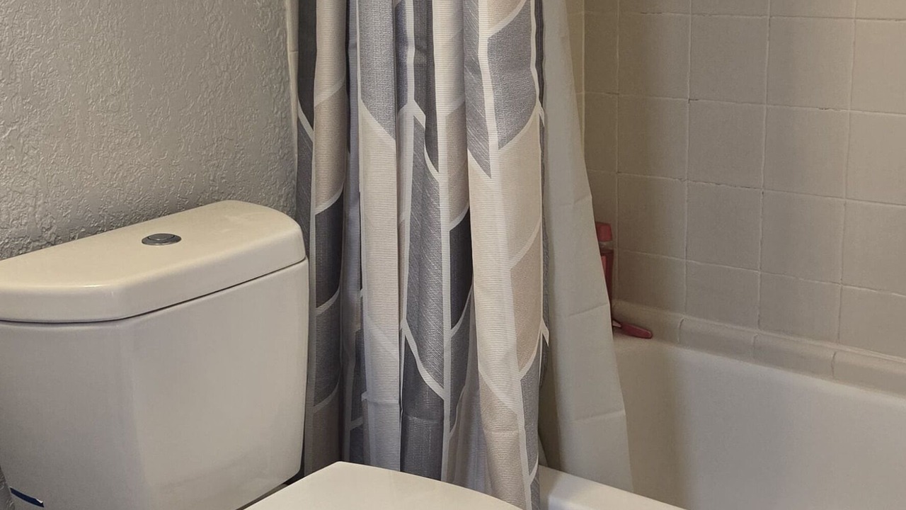 Photo of Bathroom in Ortona Park