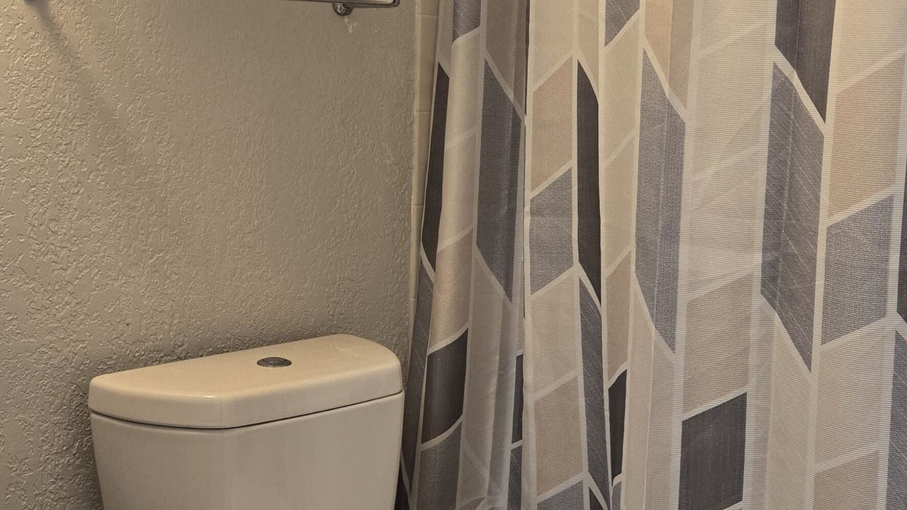 Photo of Bathroom in Ortona Park