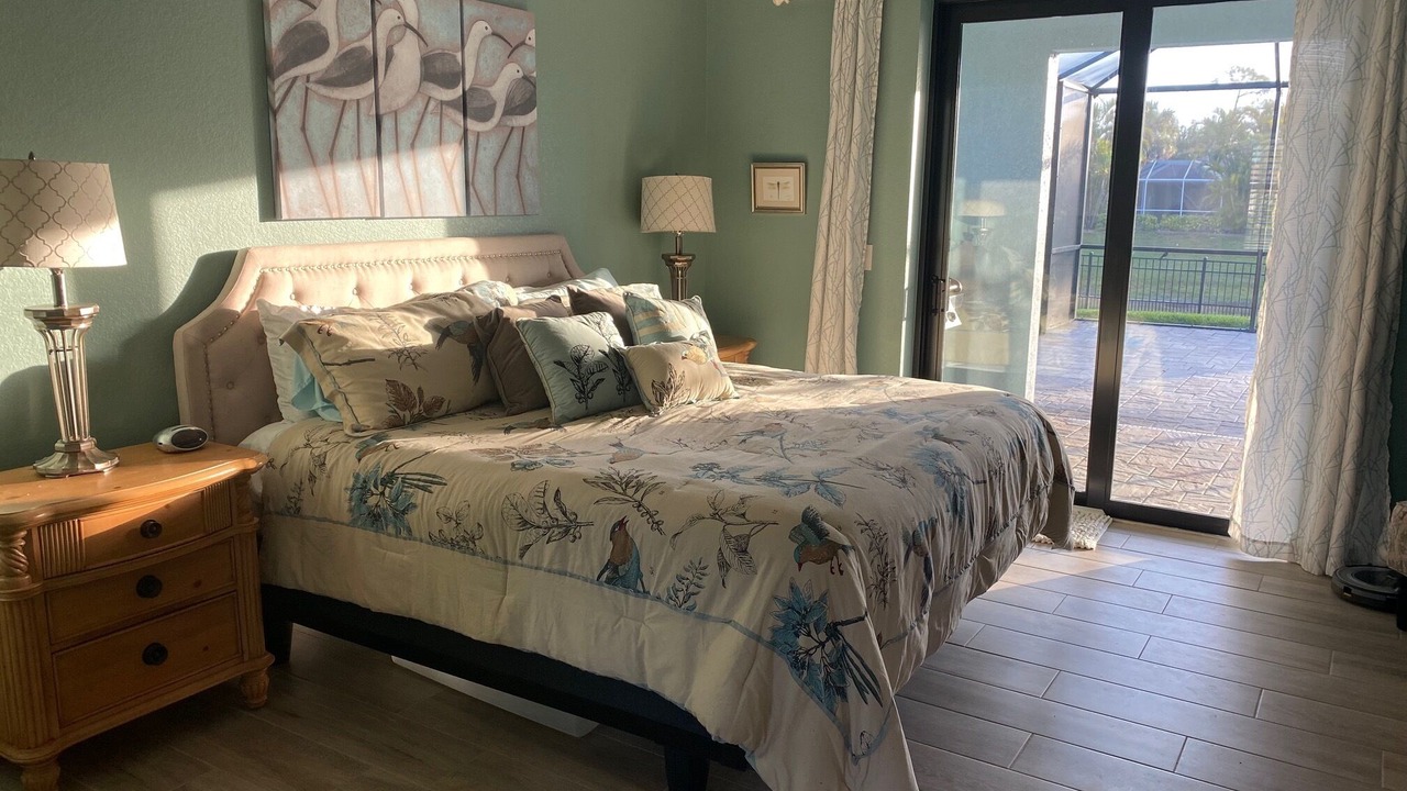 Photo of Bedroom in Pine Valley