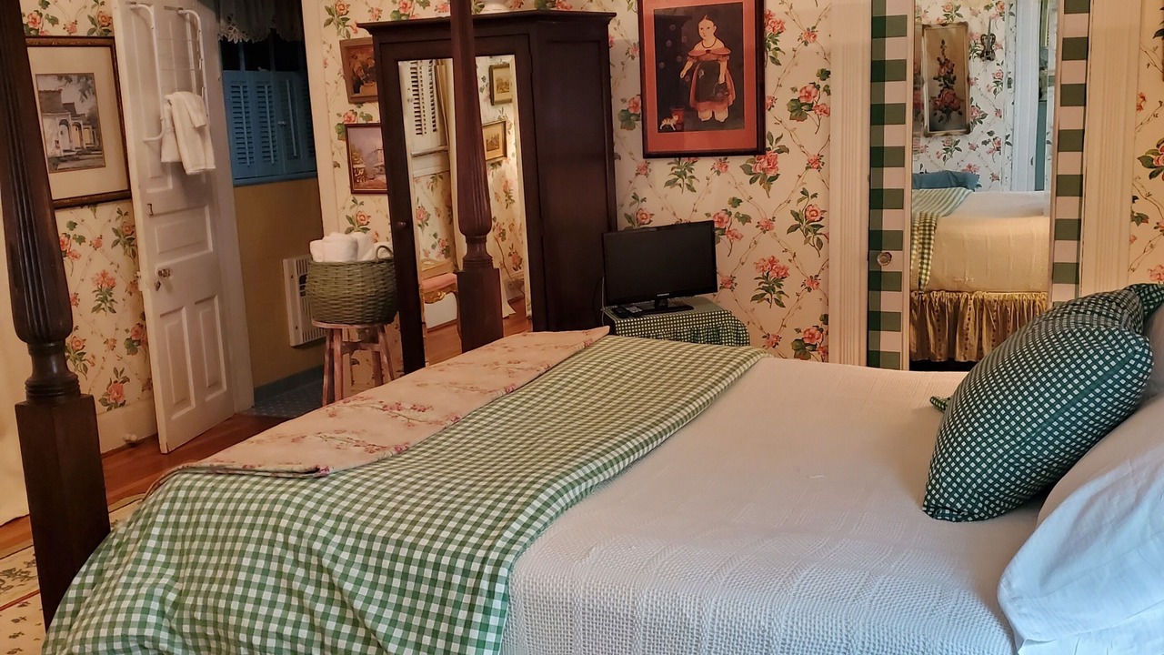 Photo of Bedroom in Metairie