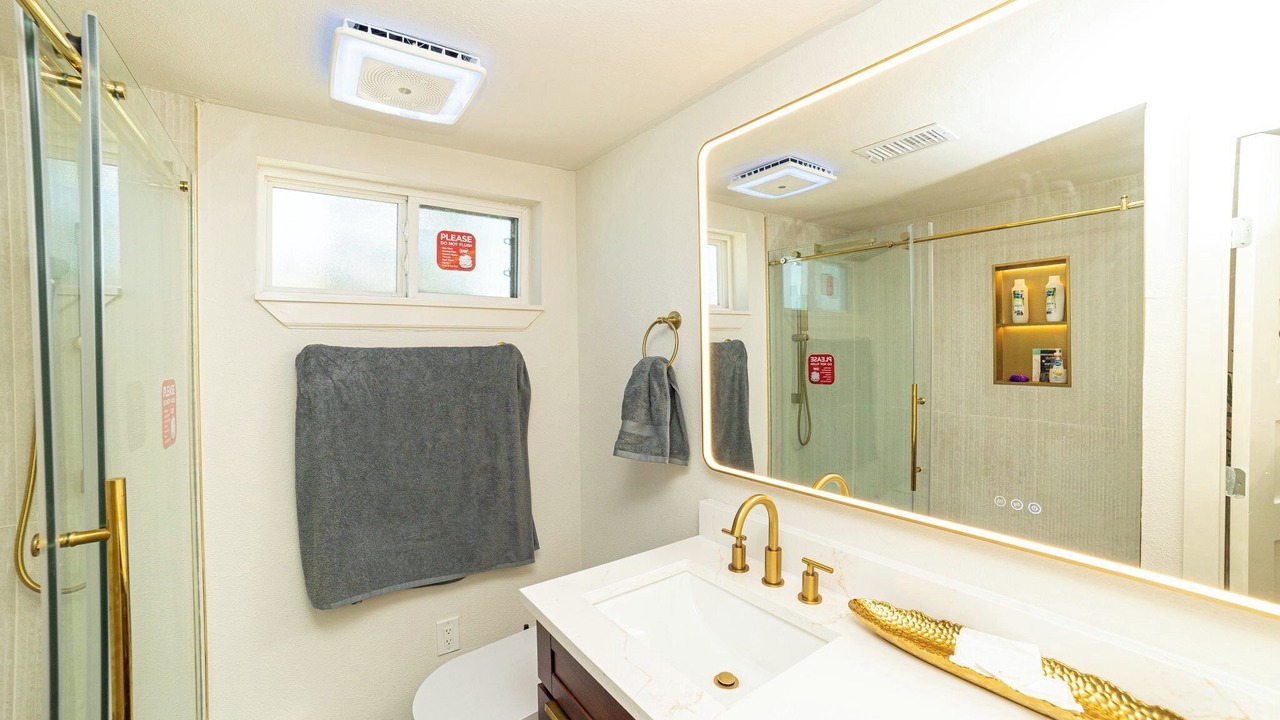 Photo of Bathroom in Navarro County