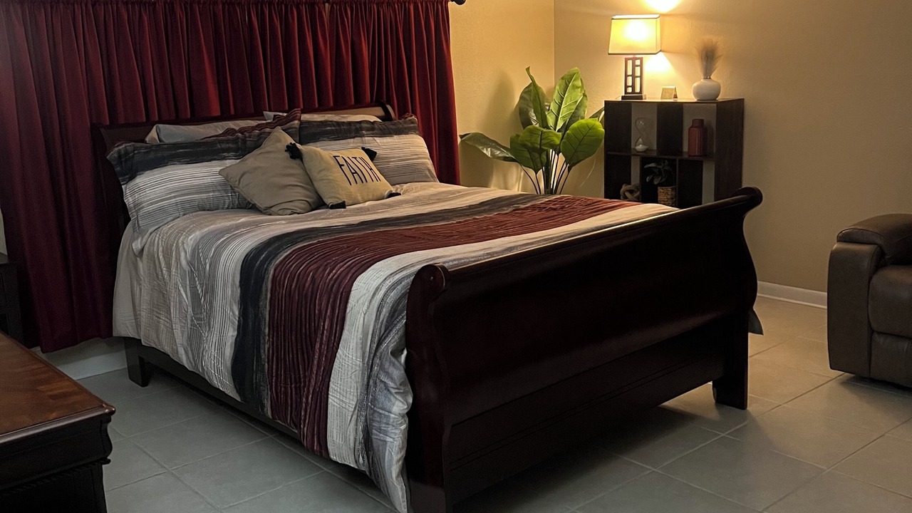 Photo of Bedroom in Harvey