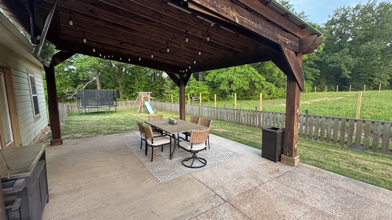 Photo of Outdoor in Starkville