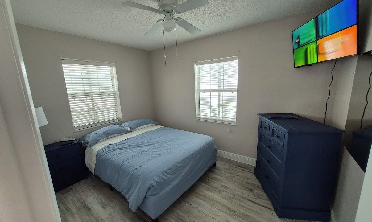 Photo of Bedroom in Edgewater