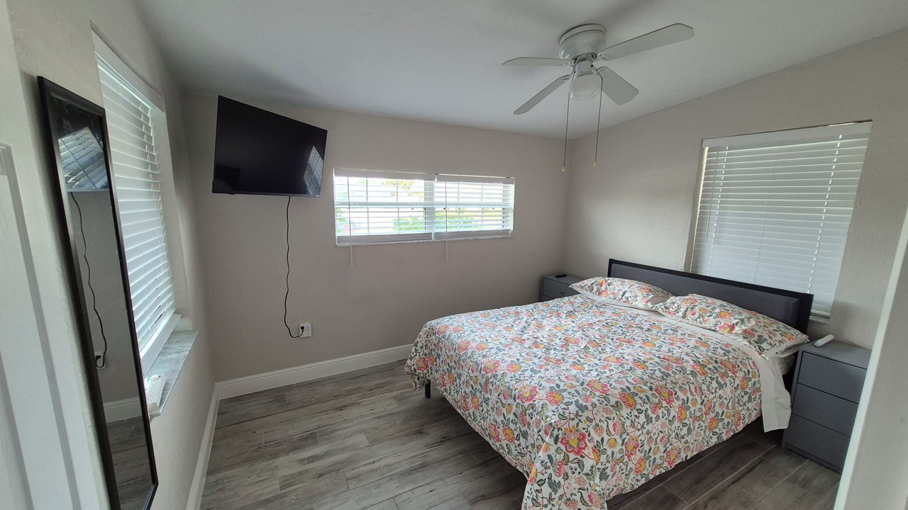 Photo of Bedroom in Edgewater