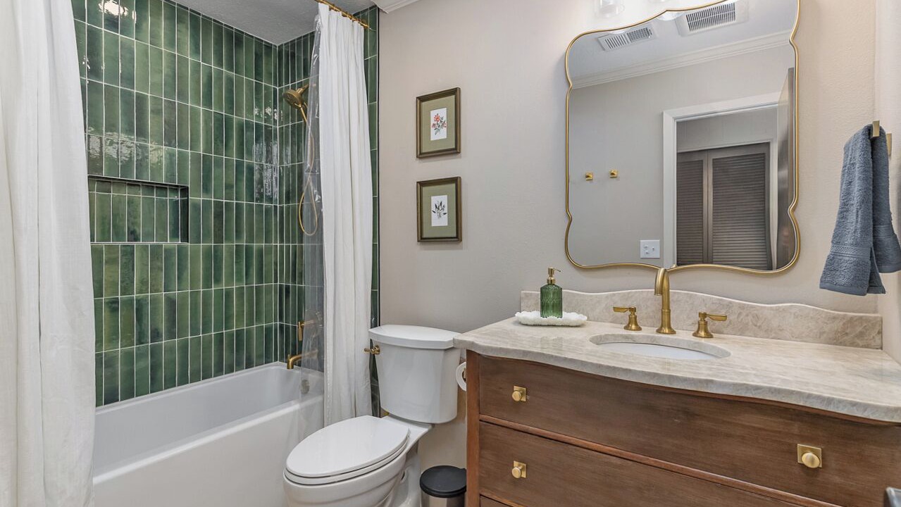 Photo of Bathroom in Homer