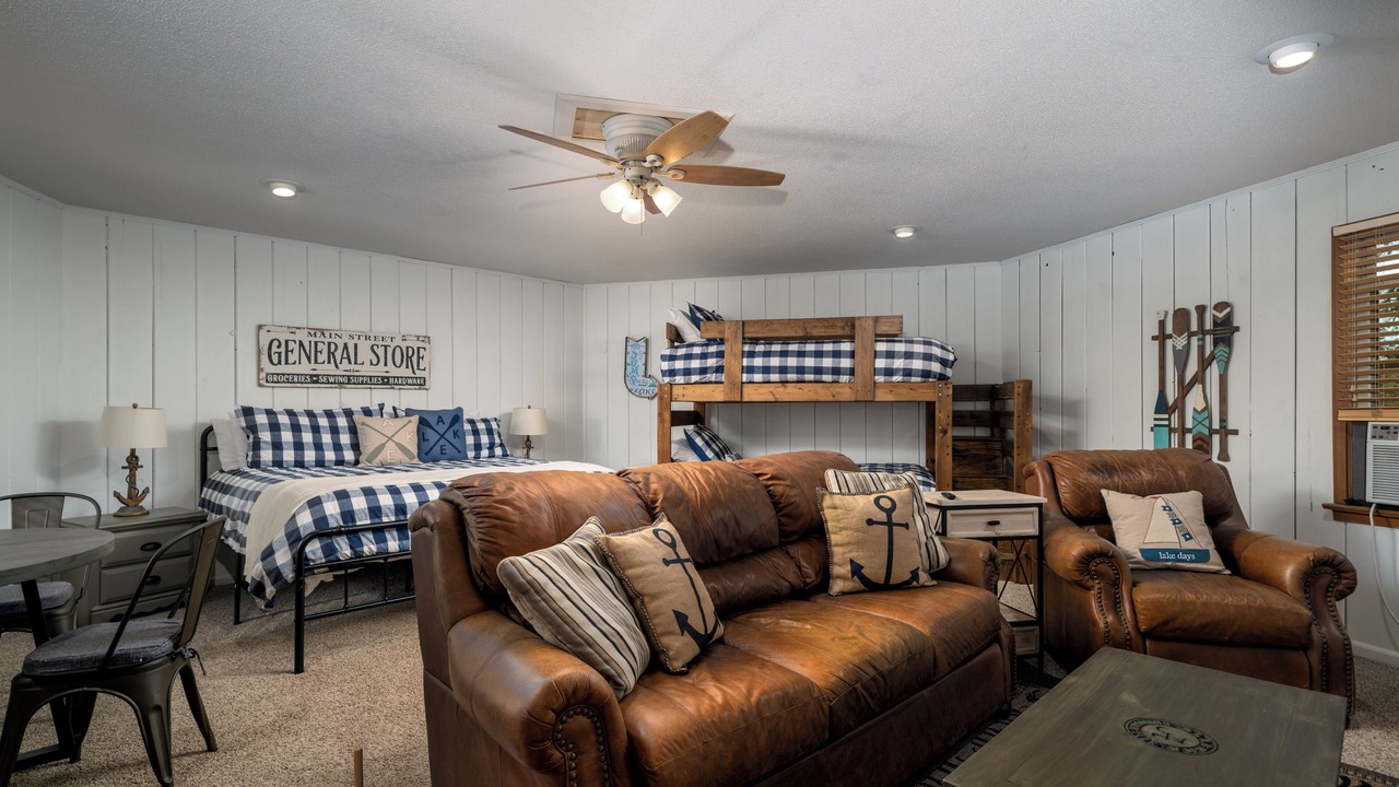 Photo of Bedroom in Northport