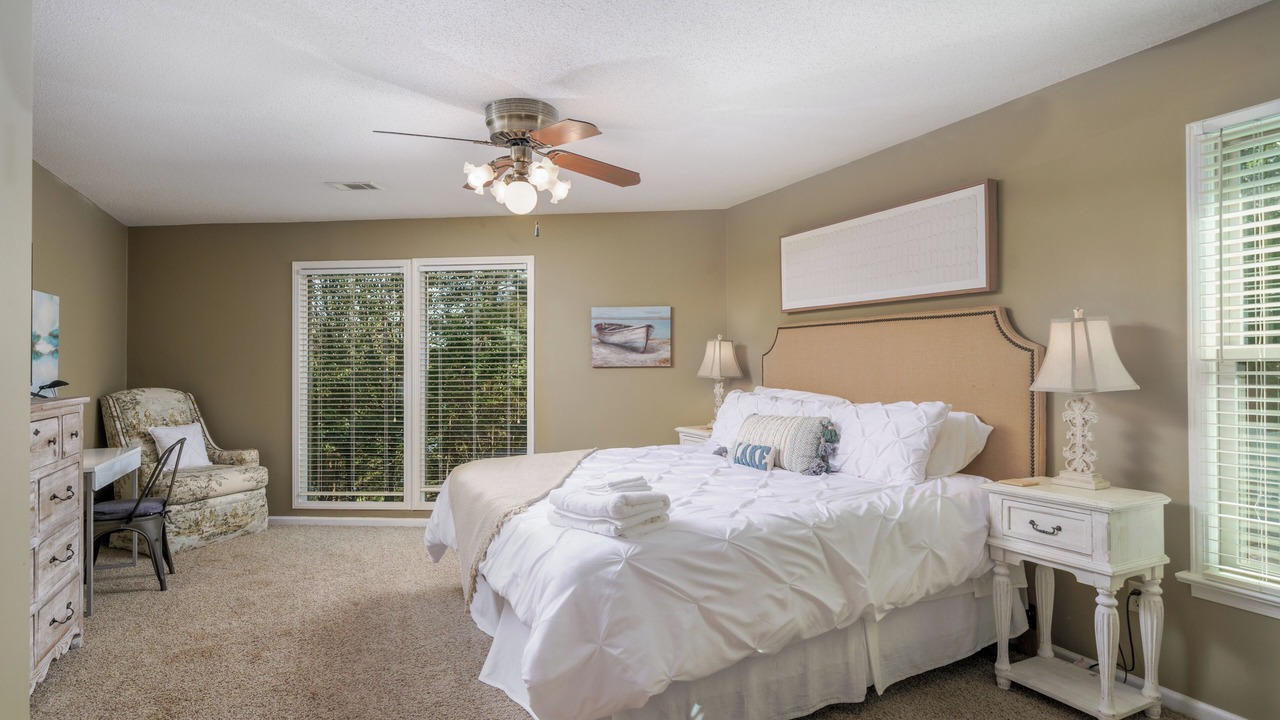 Photo of Bedroom in Northport