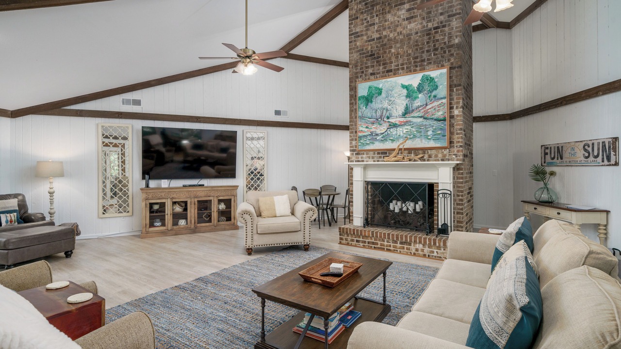 Photo of Livingroom in Northport