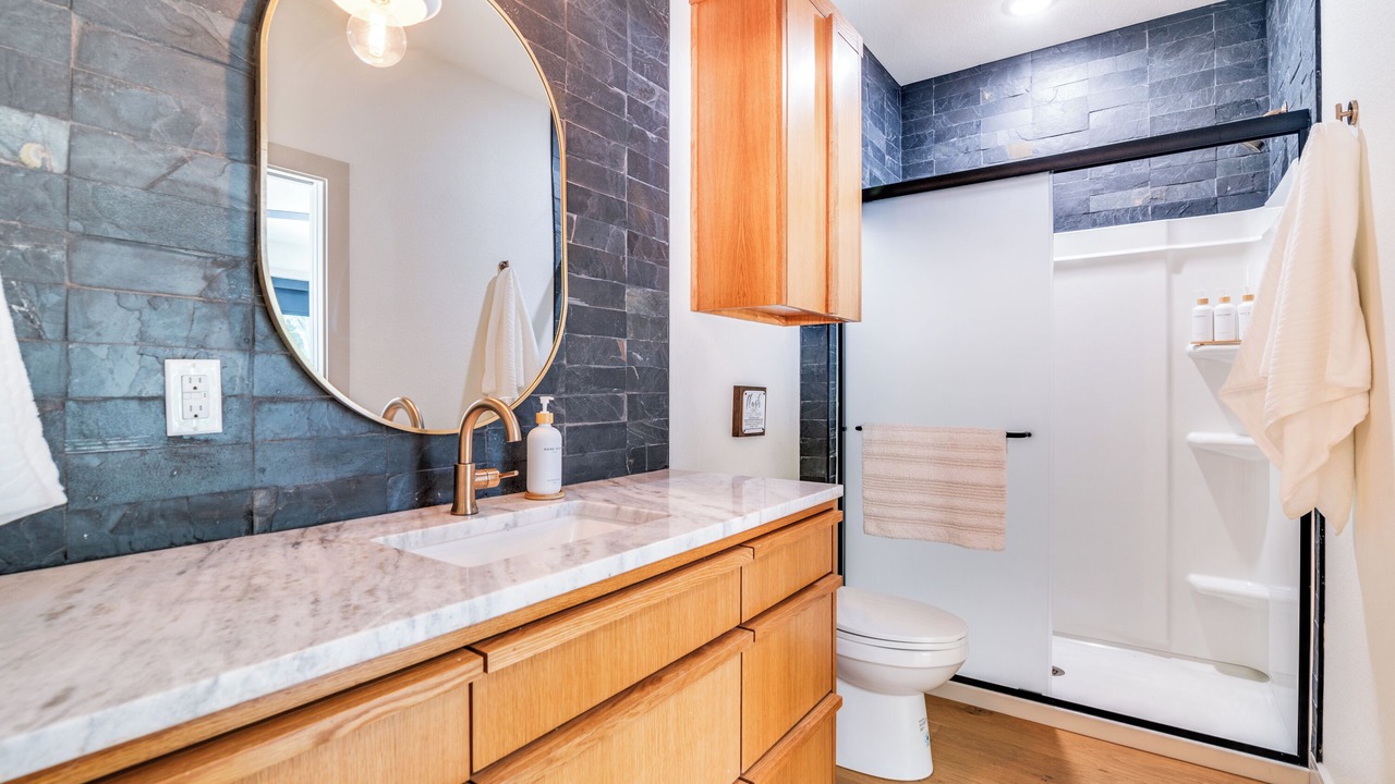Photo of Bathroom in Caney City