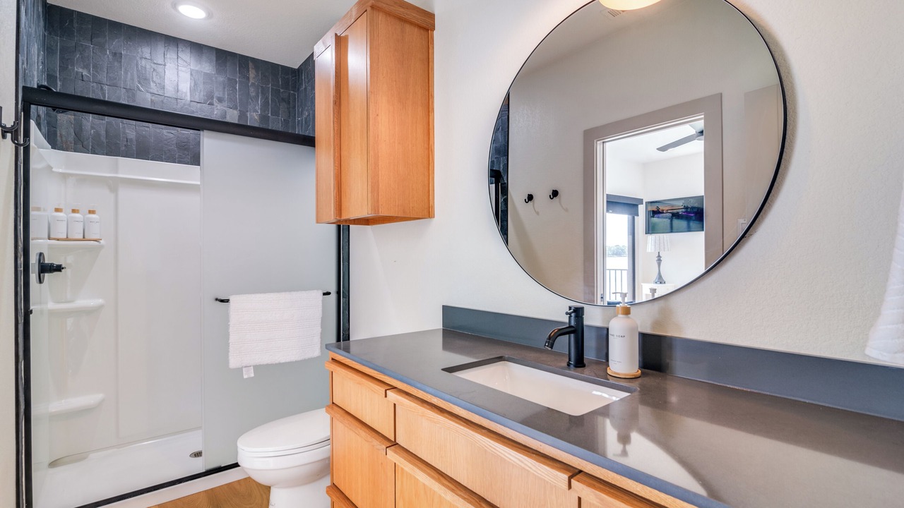 Photo of Bathroom in Caney City