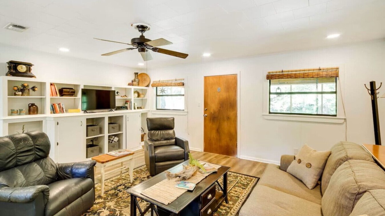 Photo of Livingroom in McComb