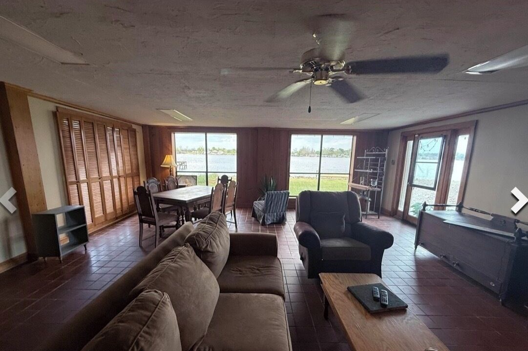 Photo of Livingroom in Livonia