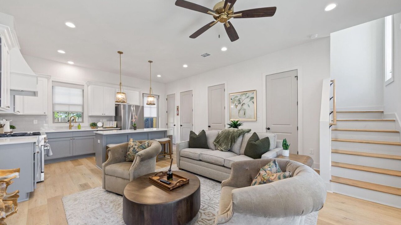 Photo of Livingroom in Lafayette