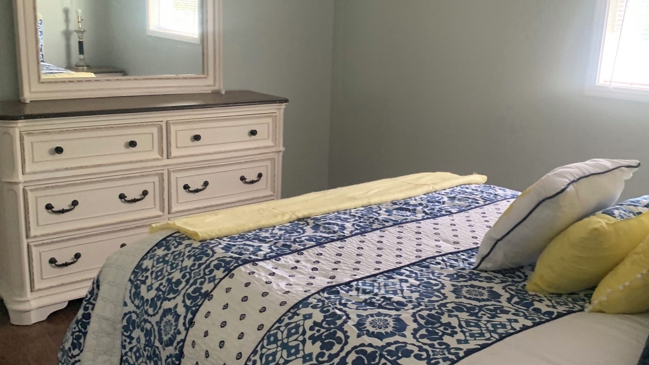 Photo of Bedroom in Daleville