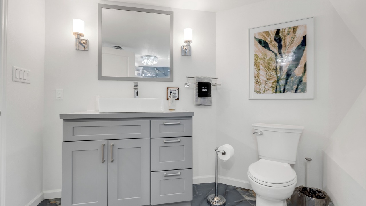 Photo of Bathroom in Mineola