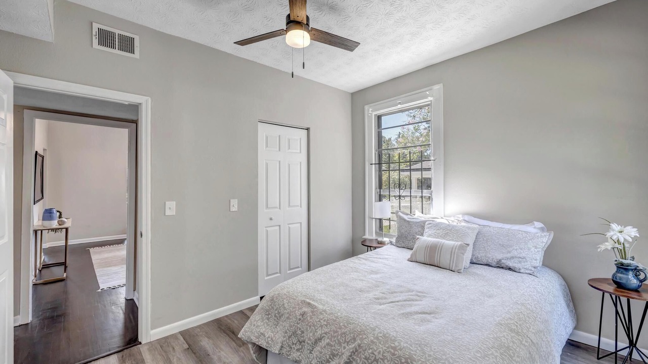 Photo of Bedroom in Urban Core