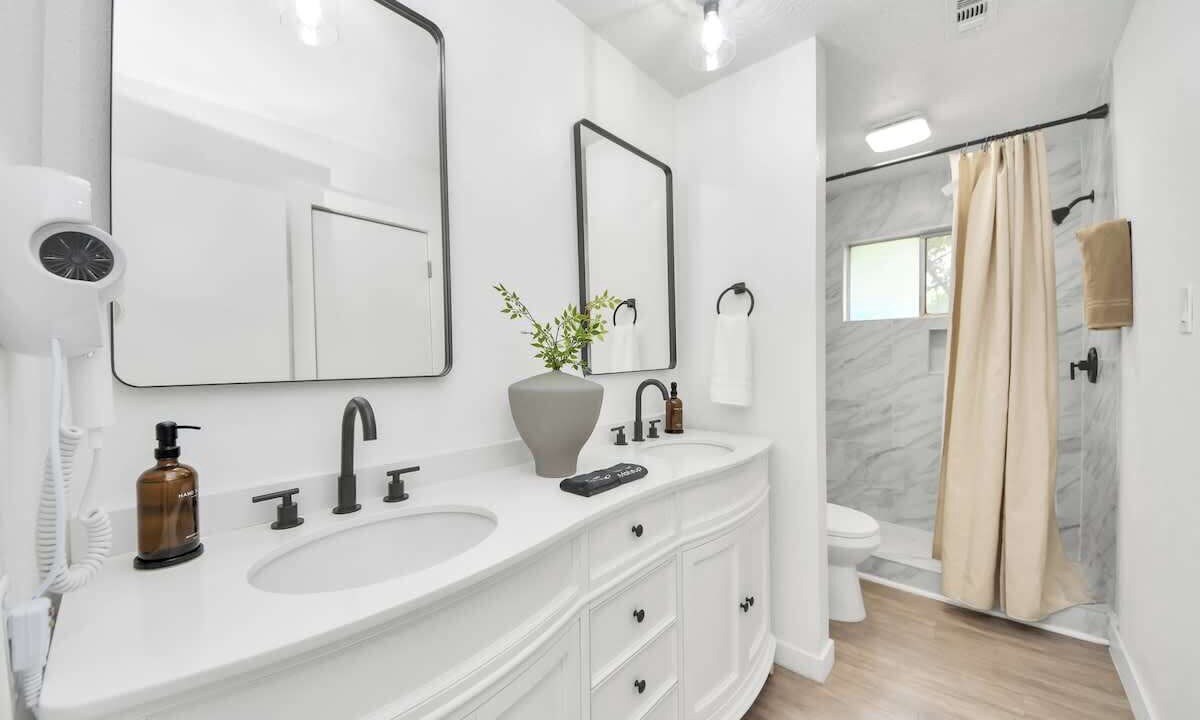 Photo of Bathroom in La Porte