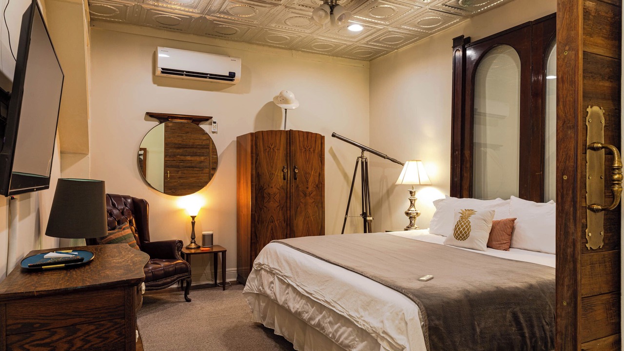 Photo of Bedroom in Mid-City