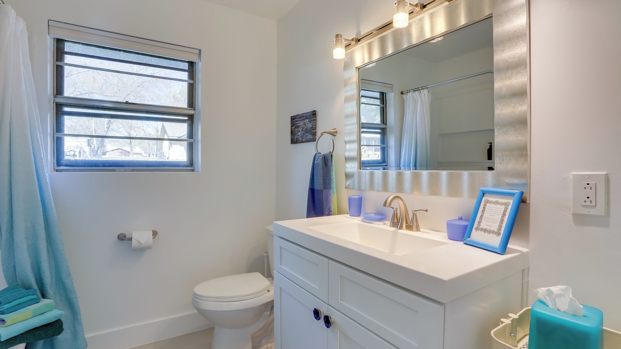 Photo of Bathroom in West Livingston