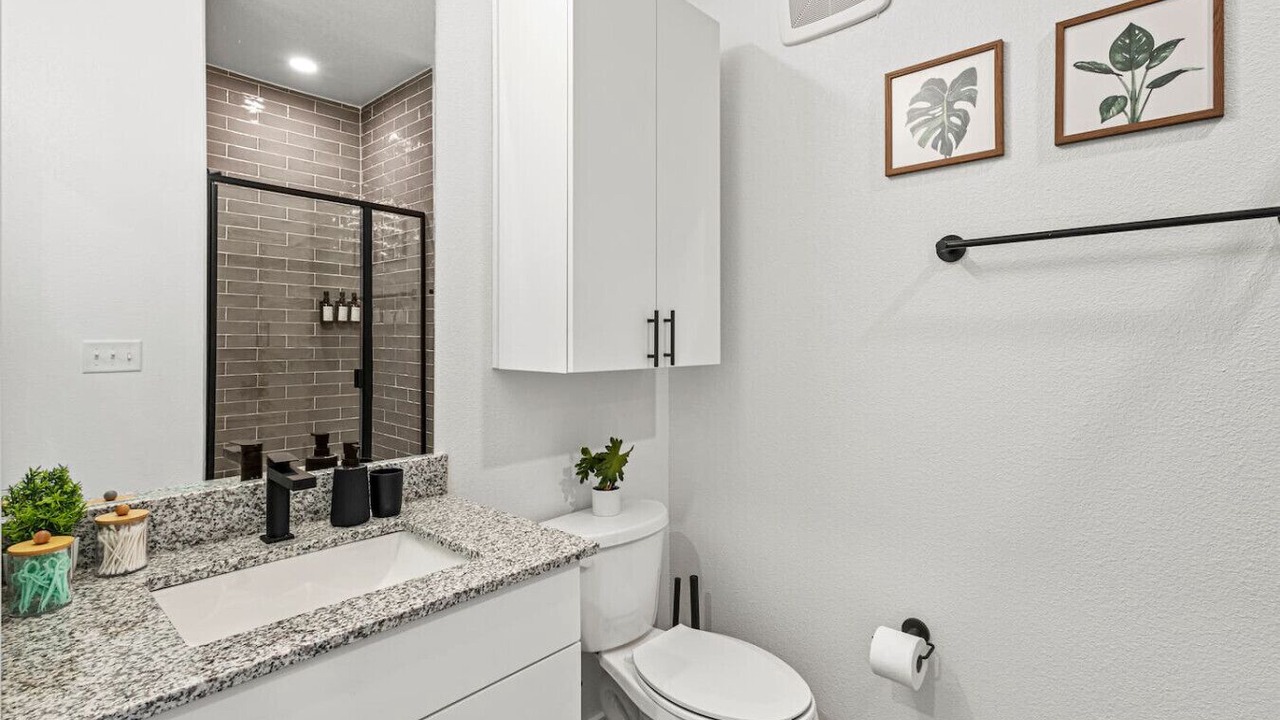 Photo of Bathroom in Oak Cliff