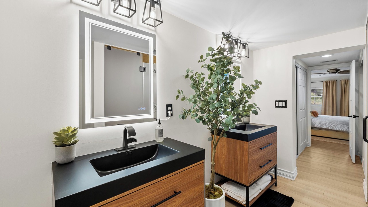 Photo of Bedroom in Ballast Point