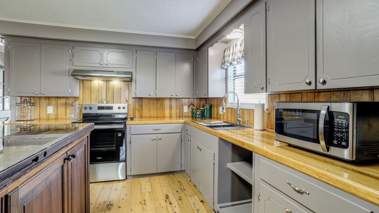 Photo of Kitchen in Wickliffe
