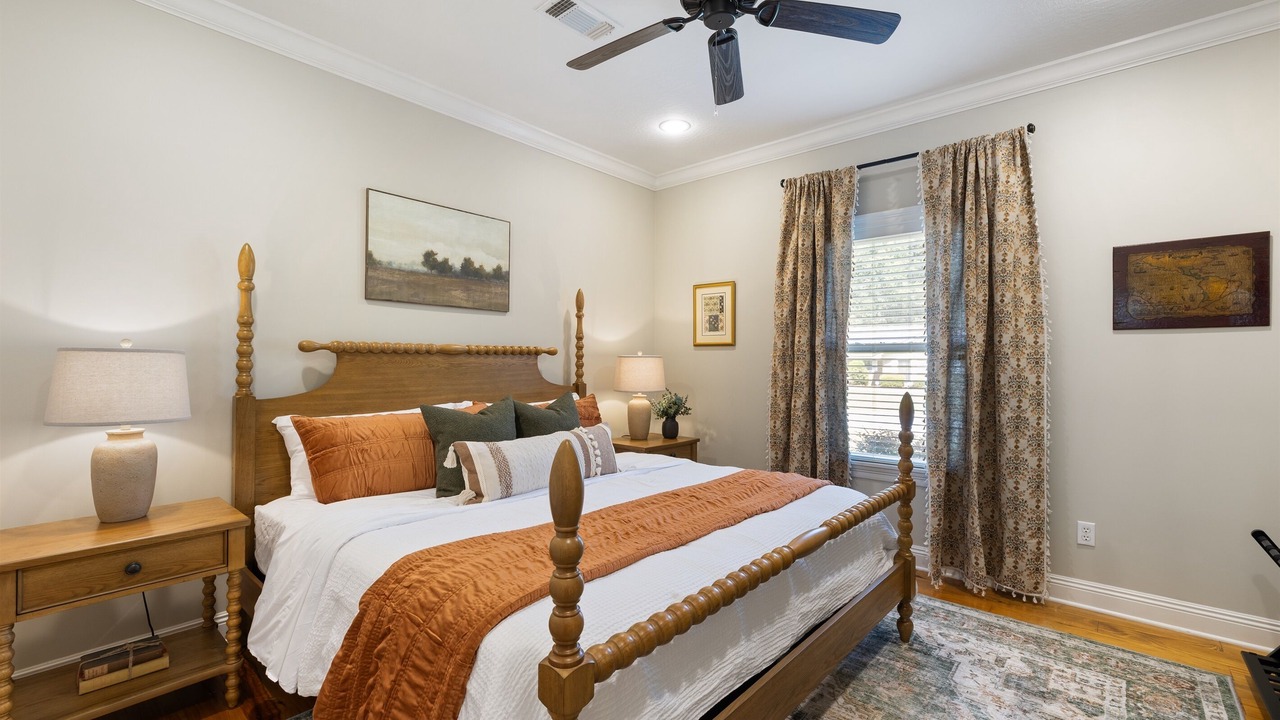 Photo of Bedroom in Laurel