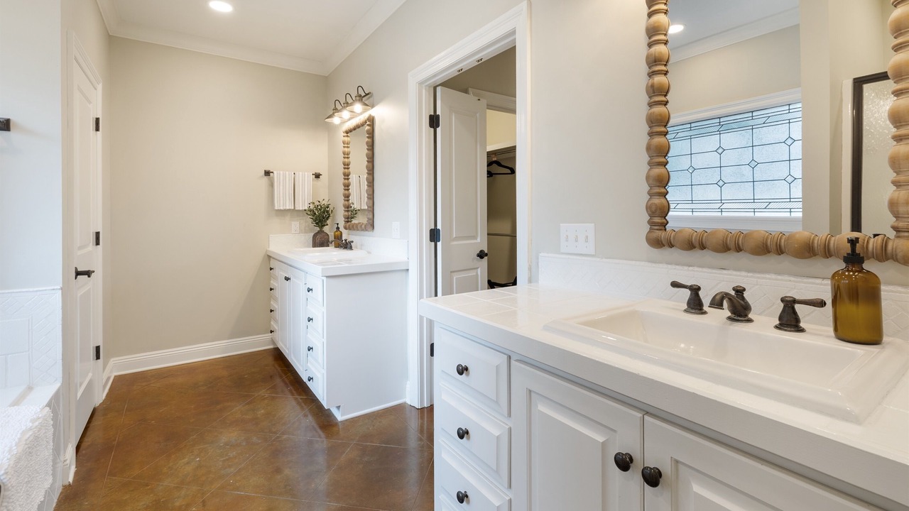 Photo of Bathroom in Laurel