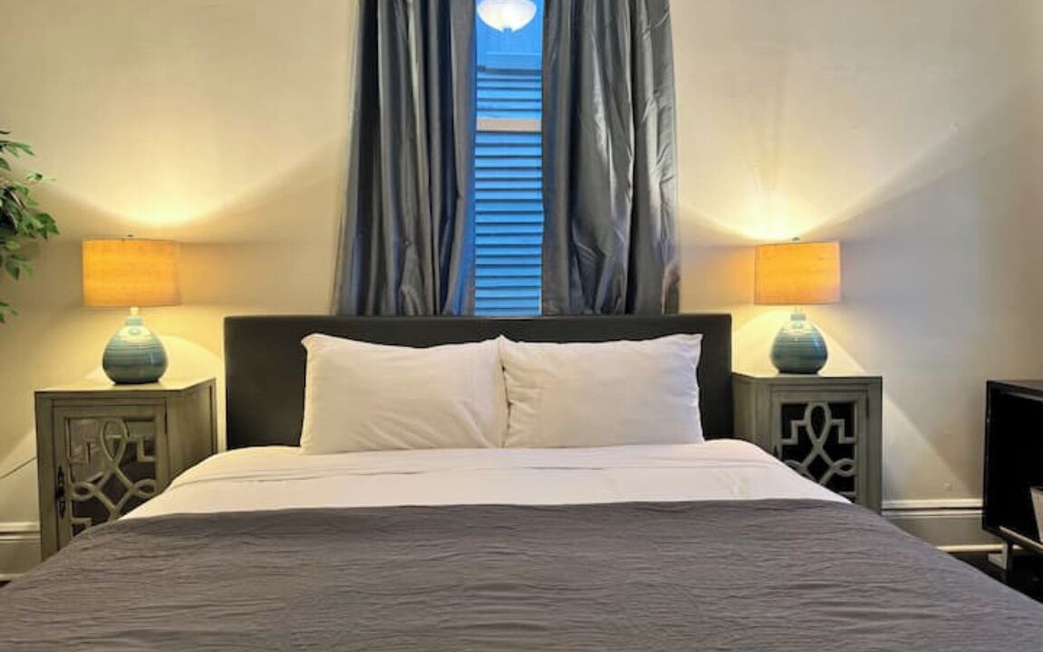 Photo of Bedroom in Mid-City