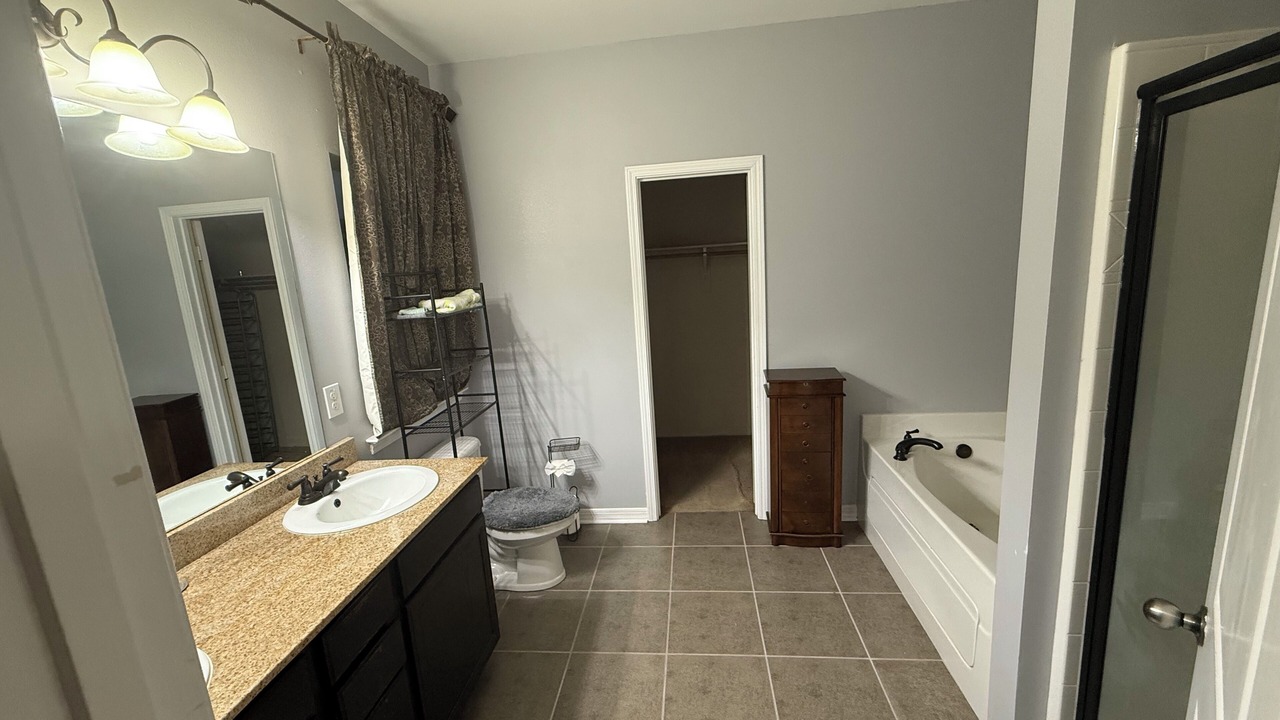 Photo of Bathroom in Gonzales